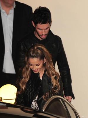 Cheryl_and_JB_leaving_Fountain_Studios_19_10_14_281429.jpg