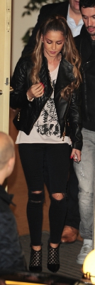 Cheryl_and_JB_leaving_Fountain_Studios_19_10_14_28329.jpg