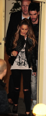 Cheryl_and_JB_leaving_Fountain_Studios_19_10_14_28529.jpg
