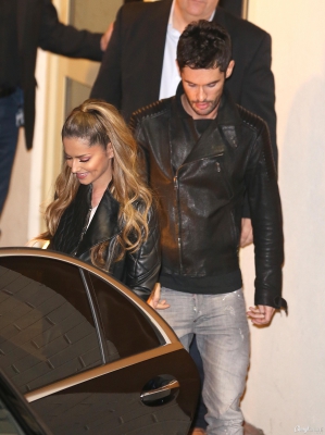Cheryl_and_JB_leaving_Fountain_Studios_19_10_14_288029.jpg