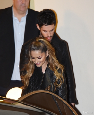 Cheryl_and_JB_leaving_Fountain_Studios_19_10_14_289029.jpg
