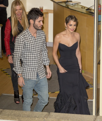 Cheryl_and_JB_leaving_Fountain_Studios_25_10_14_281229.jpg