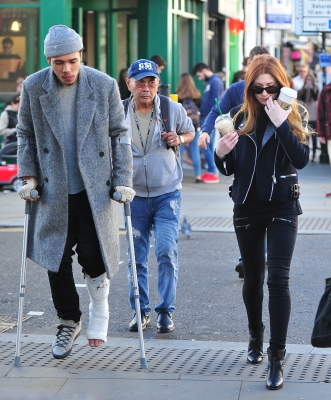 Nicola_Out_in_London_with_Joel_Compass_27_10_14_28929.jpg