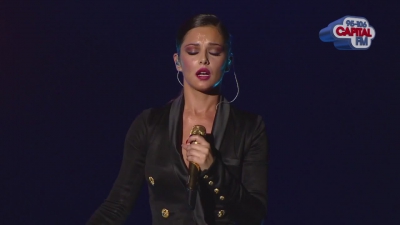 Cheryl_Cole_-_3_Words_ft__will_i_am_-_Live_at_Jingle_Bell_Ball_2012_cherylcole_ru_mp40021.jpg