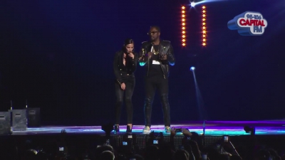 Cheryl_Cole_-_3_Words_ft__will_i_am_-_Live_at_Jingle_Bell_Ball_2012_cherylcole_ru_mp40080.jpg