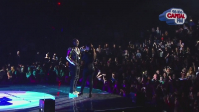 Cheryl_Cole_-_3_Words_ft__will_i_am_-_Live_at_Jingle_Bell_Ball_2012_cherylcole_ru_mp40092.jpg