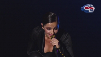 Cheryl_Cole_-_3_Words_ft__will_i_am_-_Live_at_Jingle_Bell_Ball_2012_cherylcole_ru_mp40145.jpg