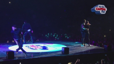 Cheryl_Cole_-_3_Words_ft__will_i_am_-_Live_at_Jingle_Bell_Ball_2012_cherylcole_ru_mp40196.jpg