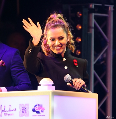 Oxford_Street_Christmas_Lights_Switch-On_-_On_Stage_06_11_14_2820129.jpg