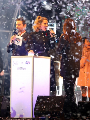Oxford_Street_Christmas_Lights_Switch-On_-_On_Stage_06_11_14_2822929.jpg