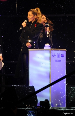 Oxford_Street_Christmas_Lights_Switch-On_-_On_Stage_06_11_14_2836229.jpg