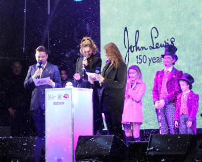 Oxford_Street_Christmas_Lights_Switch-On_-_On_Stage_06_11_14_2837129.jpg