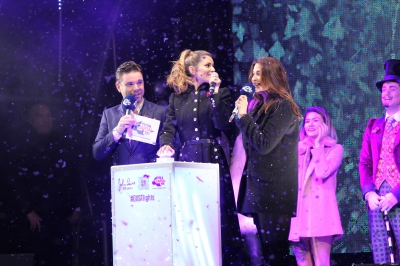 Oxford_Street_Christmas_Lights_Switch-On_-_On_Stage_06_11_14_2837429.jpg