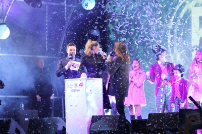 Oxford_Street_Christmas_Lights_Switch-On_-_On_Stage_06_11_14_2837529.jpg