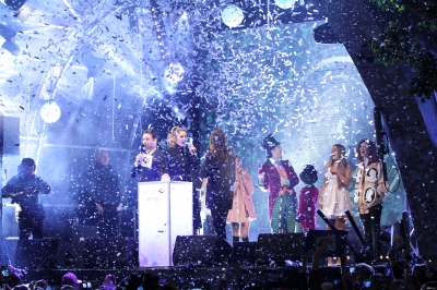 Oxford_Street_Christmas_Lights_Switch-On_-_On_Stage_06_11_14_2837729.jpg