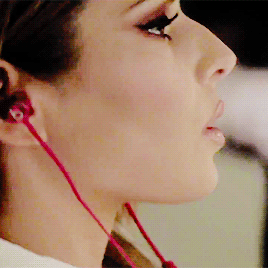 tumblr_ner7id2XZq1s51f5to4_400.gif