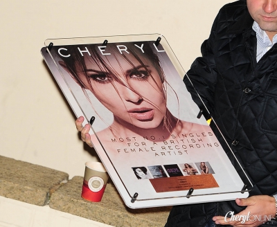 Cheryl_and_JB_leaving_Fountain_Studios_09_11_14_282329.jpg
