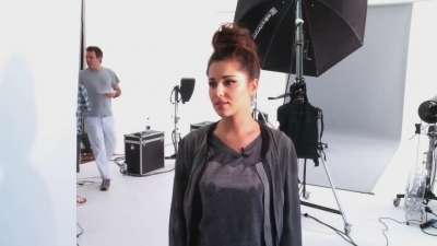 Cheryl_Cole_-_Behind_the_scenes_on_December_Glamour_Magazine_Cover_Shoot_mp40010.jpg