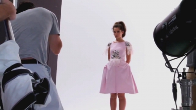 Cheryl_Cole_-_Behind_the_scenes_on_December_Glamour_Magazine_Cover_Shoot_mp40022.jpg