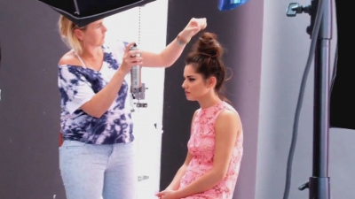 Cheryl_Cole_-_Behind_the_scenes_on_December_Glamour_Magazine_Cover_Shoot_mp40071.jpg