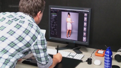 Cheryl_Cole_-_Behind_the_scenes_on_December_Glamour_Magazine_Cover_Shoot_mp40120.jpg