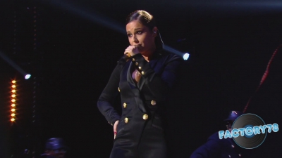 Cheryl_Cole_-_Capital_Fm_Jingle_Bell_Ball_Red_Carpet_2012_cherylcole_ru_mp40036.jpg