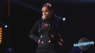 Cheryl_Cole_-_Capital_Fm_Jingle_Bell_Ball_Red_Carpet_2012_cherylcole_ru_mp40083.jpg