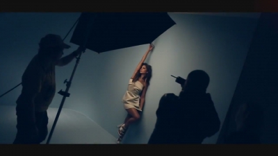 Cheryl_Cole_-_Instyles_Behind_The_Scenes_-_June_2013_mp40062.jpg