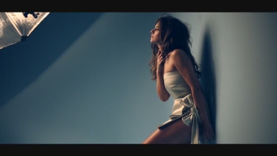 Cheryl_Cole_-_Instyles_Behind_The_Scenes_-_June_2013_mp40082.jpg
