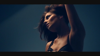 Cheryl_Cole_-_Instyles_Behind_The_Scenes_-_June_2013_mp40129.jpg