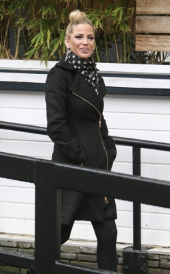 Sarah_Harding_Arrives_at_ITV_26_11_14_28329.jpg
