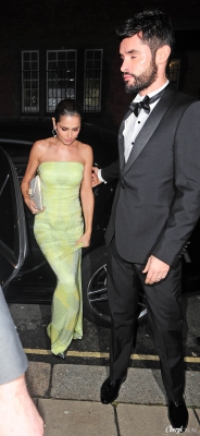 Cheryl_and_JB_arriving_at_Katie_Piper_s_Foundation_Party_27_11_14_28929.jpg