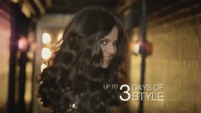 Cheryl_Cole_-_L_Or25E9al_Paris_TV_Ad_-_NEW_Elnett_Heat_Protect_Styling_Spray_mp40036.jpg