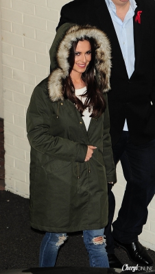 Cheryl_and_JB_leaving_Fountain_Studios_30_11_14_281129.jpg