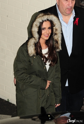 Cheryl_and_JB_leaving_Fountain_Studios_30_11_14_28229.jpg