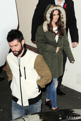 Cheryl_and_JB_leaving_Fountain_Studios_30_11_14_283629.jpg