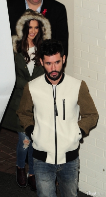 Cheryl_and_JB_leaving_Fountain_Studios_30_11_14_28729.jpg