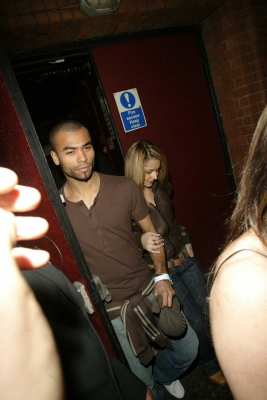 Arriving_at_Club_Cirque_for_NFL_Superbash_II_-_060205_6.jpg
