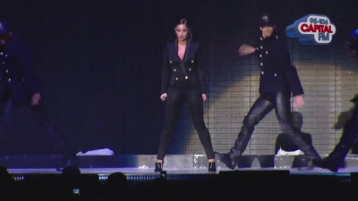 Cheryl_Cole_-_Promise_This_-_Live_at_Jingle_Bell_Ball_2012_cherylcole_ru_mp40127.jpg
