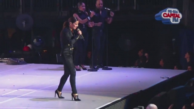 Cheryl_Cole_-_Promise_This_-_Live_at_Jingle_Bell_Ball_2012_cherylcole_ru_mp40139.jpg