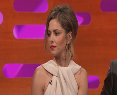 Cheryl_Cole_-_The_Graham_Norton_Show_-_20th_June_2014_mpg0395.jpg