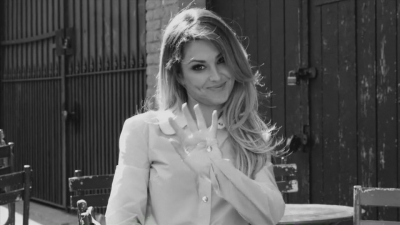 Cheryl_Cole_On_the_August_Cover_of_UK_Elle_Magazine_14_mp40053.jpg