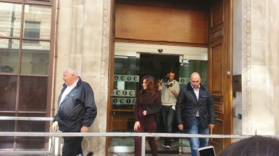 Cheryl_Cole_outside_radio_1_mp40002.jpg