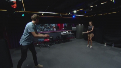 Cheryl_plays_cricket_with_Greg_mp40001.jpg