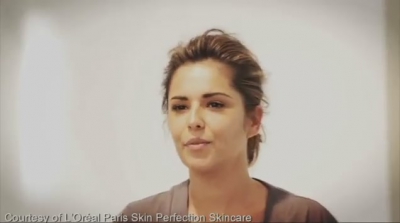 Freckles_out_in_force21_Foundation_free_Cheryl_Cole_braves_photo_mp40084.jpg