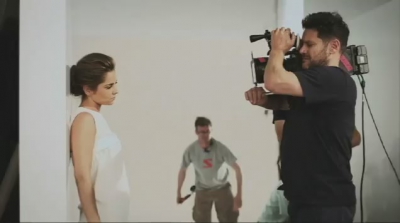 Freckles_out_in_force21_Foundation_free_Cheryl_Cole_braves_photo_mp40222.jpg