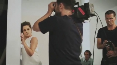 Freckles_out_in_force21_Foundation_free_Cheryl_Cole_braves_photo_mp40230.jpg