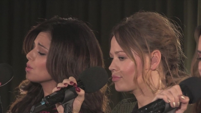 Girls_Aloud_-_Beneath_You_re_Beautiful_28Radio_1_Live_Lounge29_mp40052.jpg