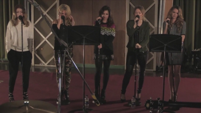Girls_Aloud_-_Beneath_You_re_Beautiful_28Radio_1_Live_Lounge29_mp40126.jpg