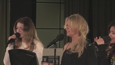 Girls_Aloud_-_Beneath_You_re_Beautiful_28Radio_1_Live_Lounge29_mp40155.jpg